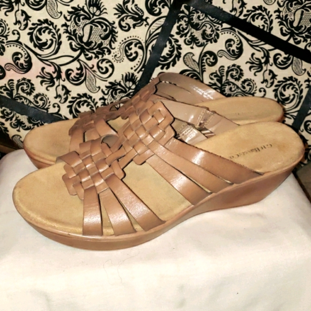 NWOT G.H. Bass&Co. Delia Wedge Size 8